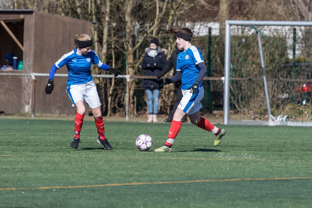 Bild 222 - B-Juniorinnen Halbfinale SVHU - Holstein Kiel : Ergebnis: 3:0